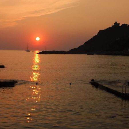 Casa Vacanze Le Rose Βίλα Gabbro Εξωτερικό φωτογραφία